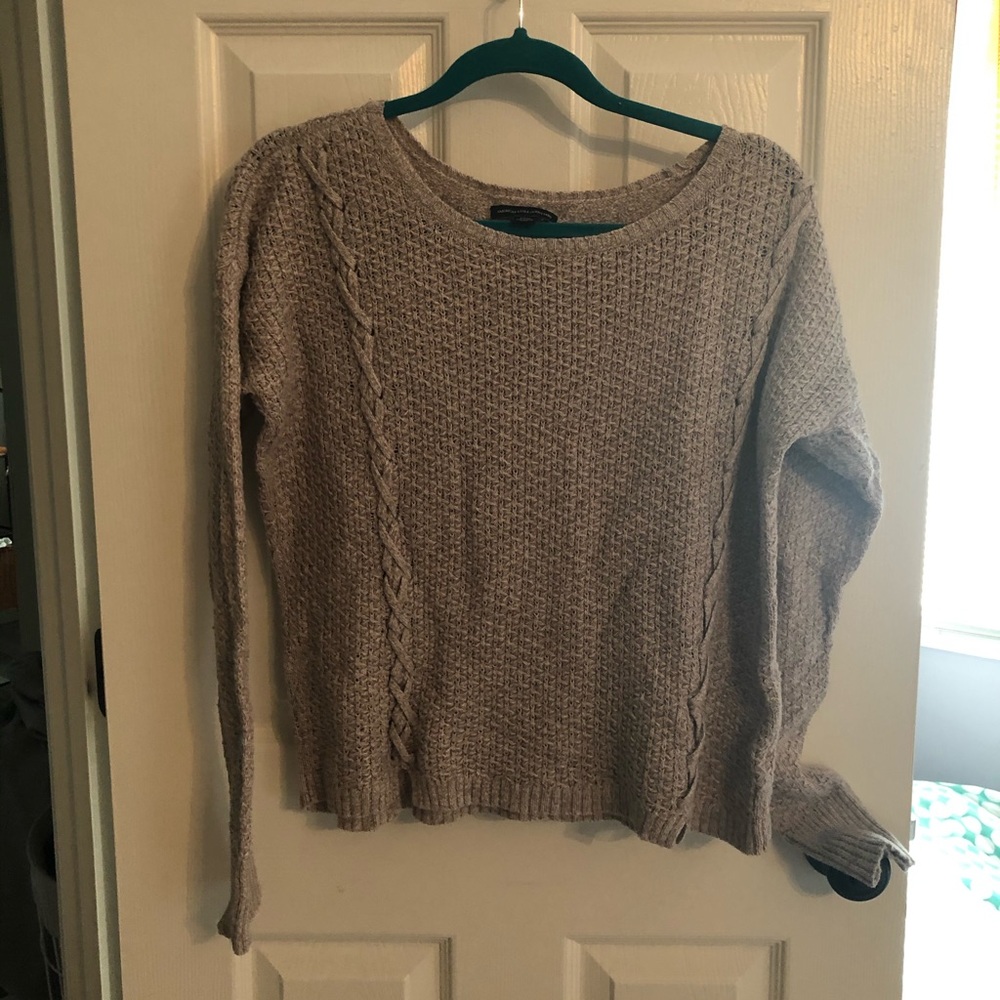 tan long sleeve sweater